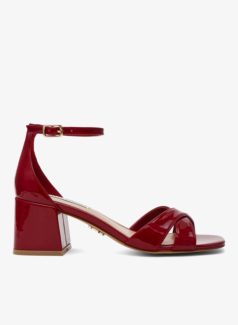 ستيف مادن صنادل بحزام خلفي من جلد البولي يوريثين بتصميم براءة اختراع - Image 1